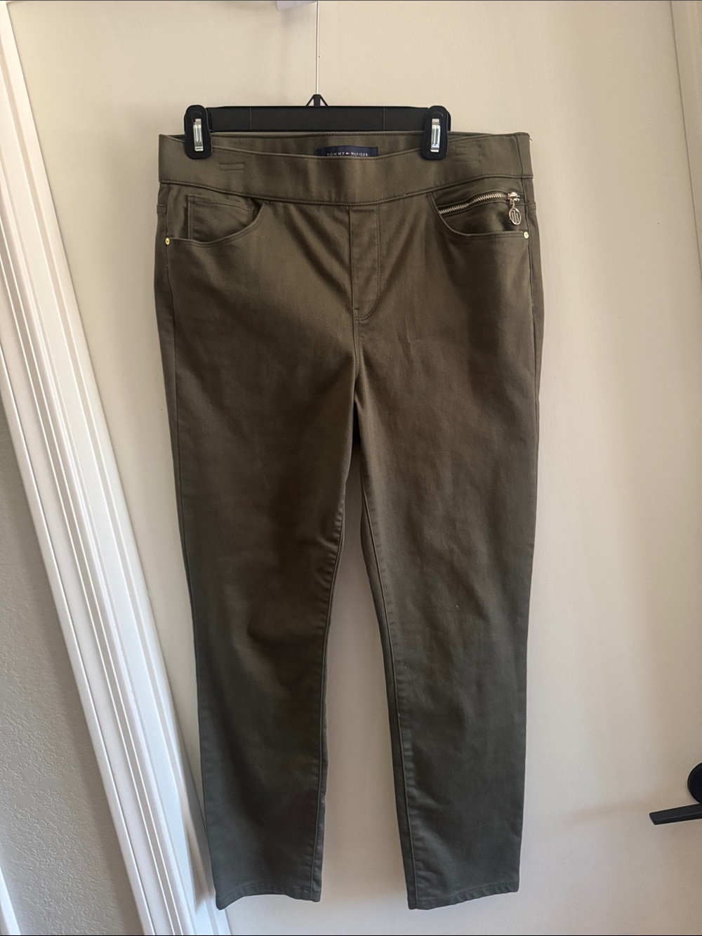 Tommy Hilfiger Olive Green Pants with Navy Label
